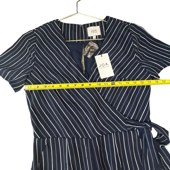 Revolve J.O.A. Women’s‎ S Short Sleeve Wide Leg Jumpsuit Navy Blue Stripe Belted - Picture 7 of 9